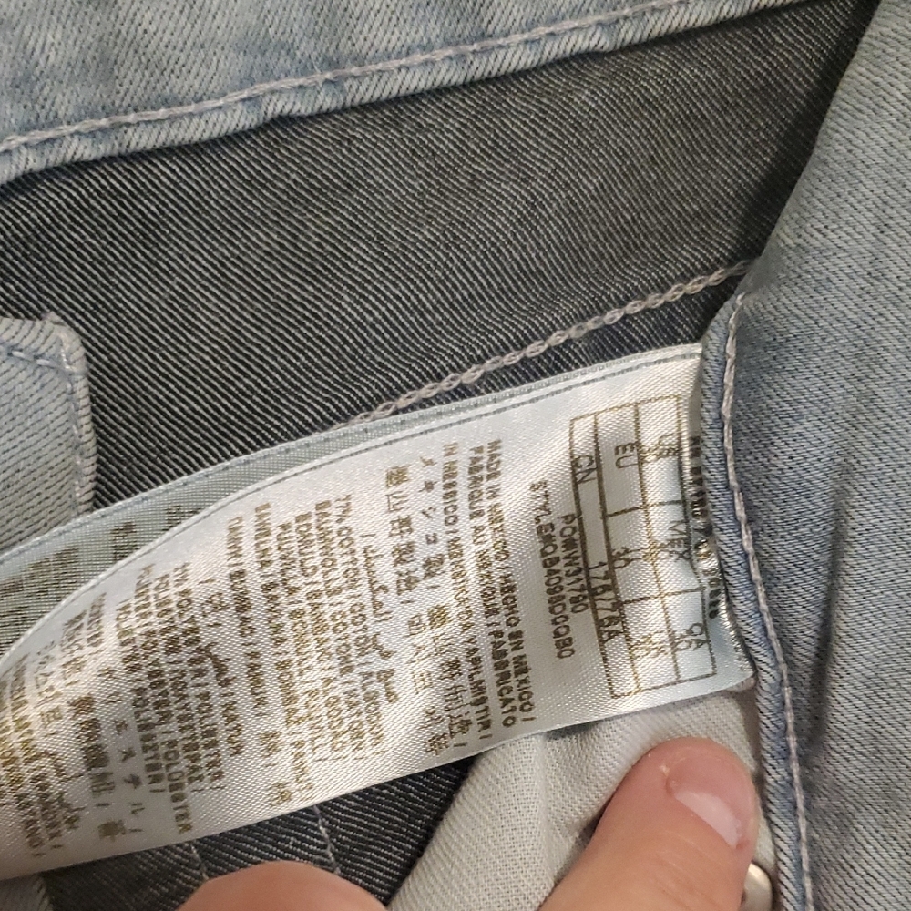 GUESS Light Blue Comfortable Medium Rise Skinny Jeans Sarah Fit. - Picture 2 of 9